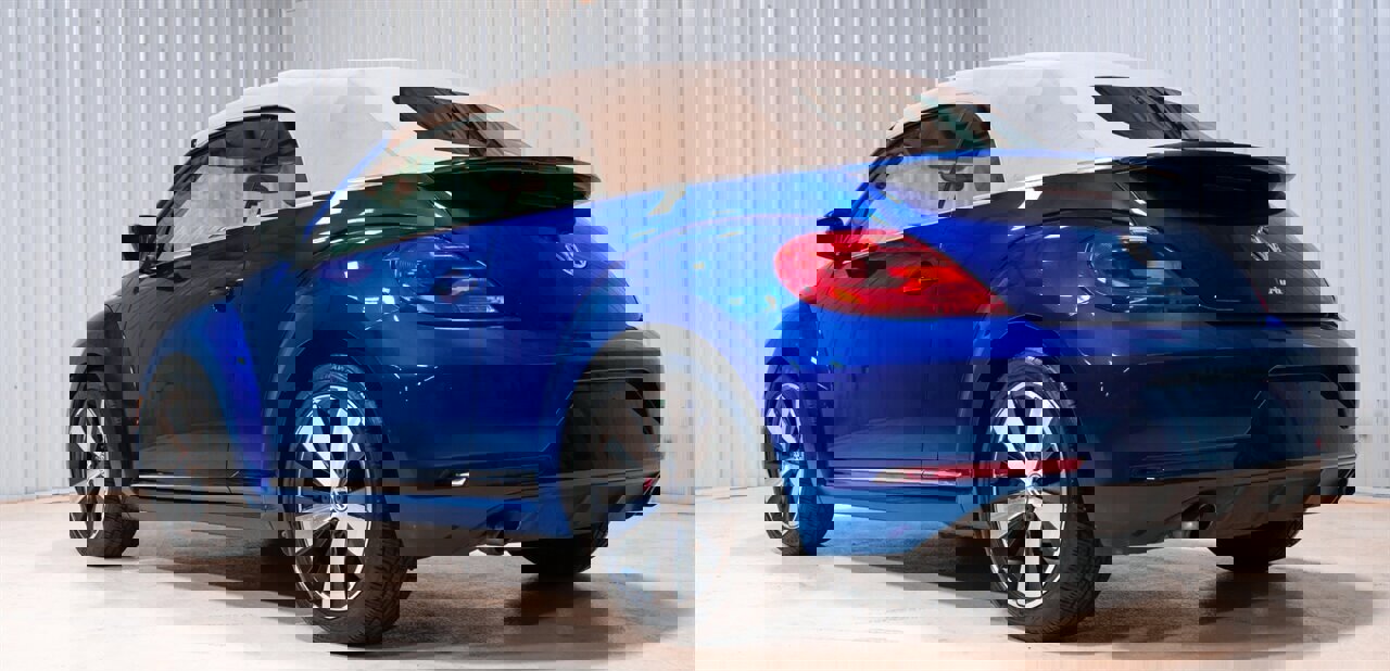 Used 2013 Volkswagen Beetle 2.0T image 5