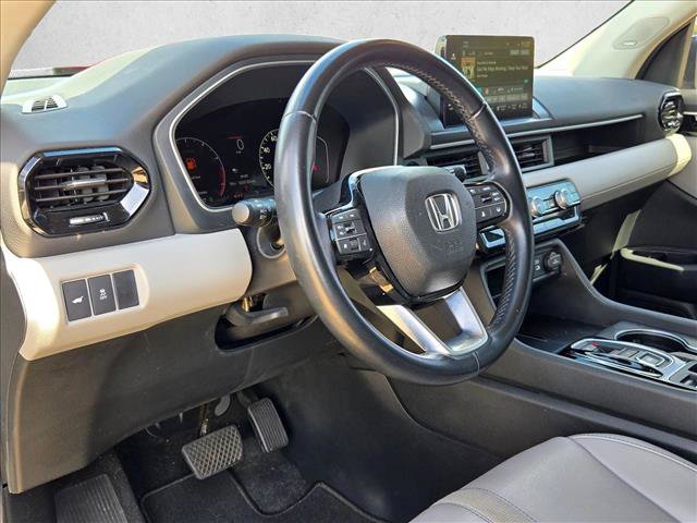 Used 2024 Honda Pilot Touring image 9