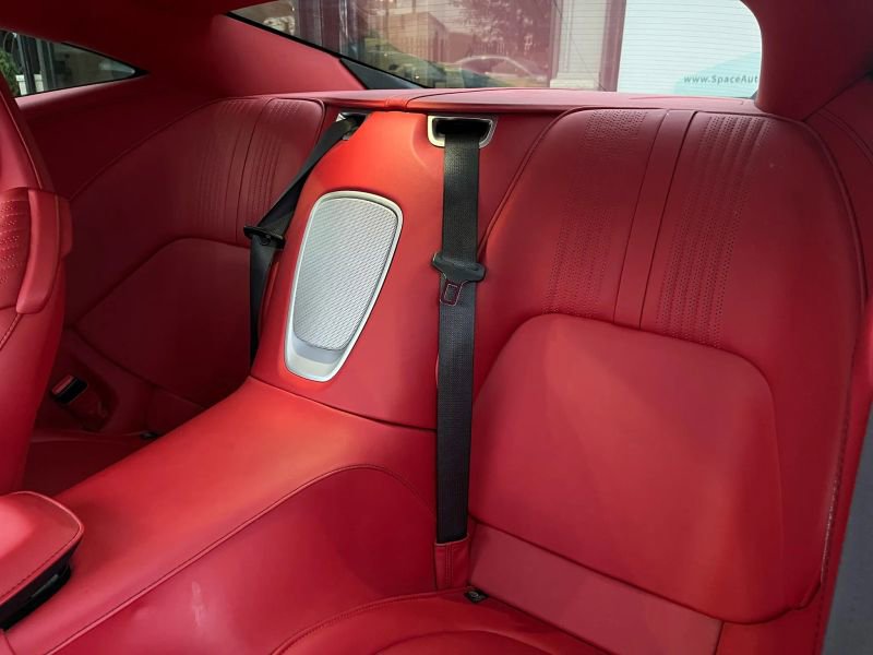 Used 2018 Aston Martin DB11 V12 image 11