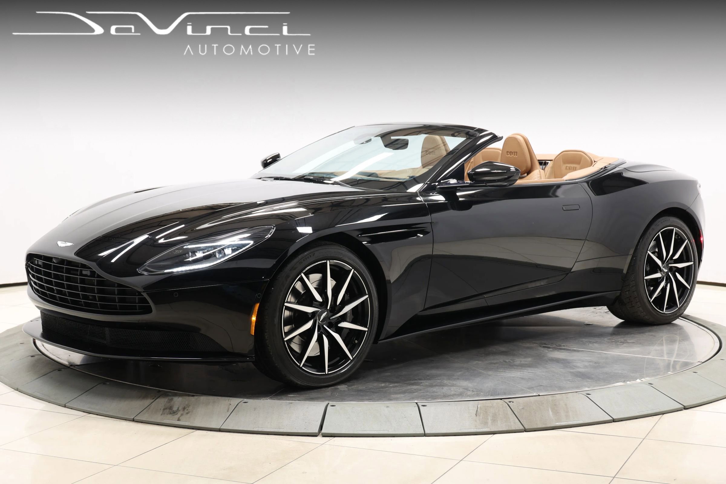 Used 2020 Aston Martin DB11 Volante image 1