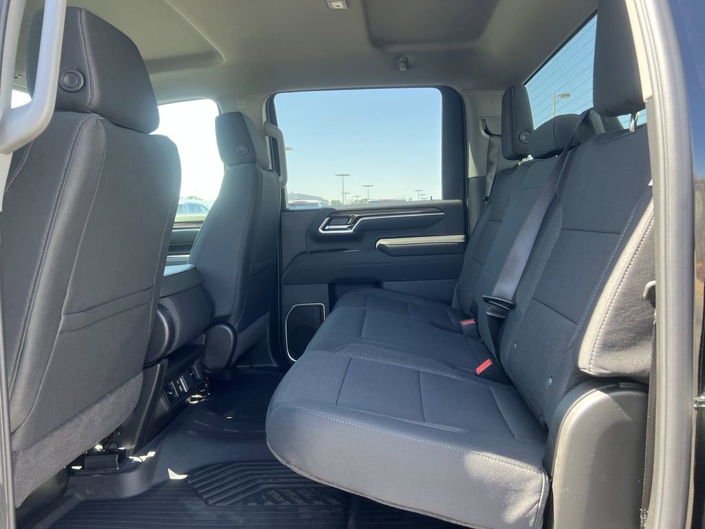 New 2026 Chevrolet Silverado 3500 LT image 9