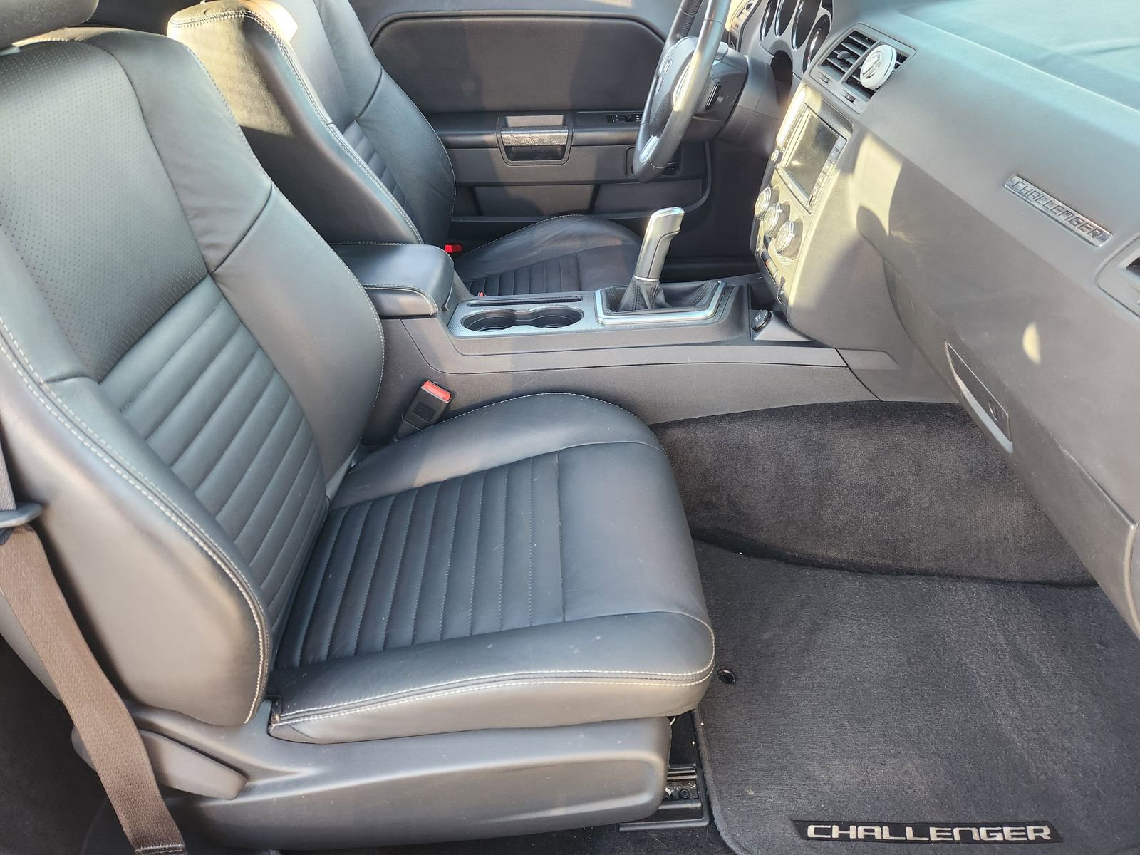 Used 2011 Dodge Challenger R/T image 17