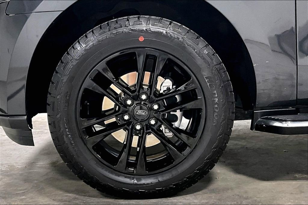 Used 2022 Ford Expedition XLT RWD image 11