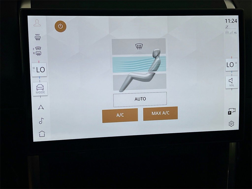 Used 2024 Land Rover Discovery Sport S image 16