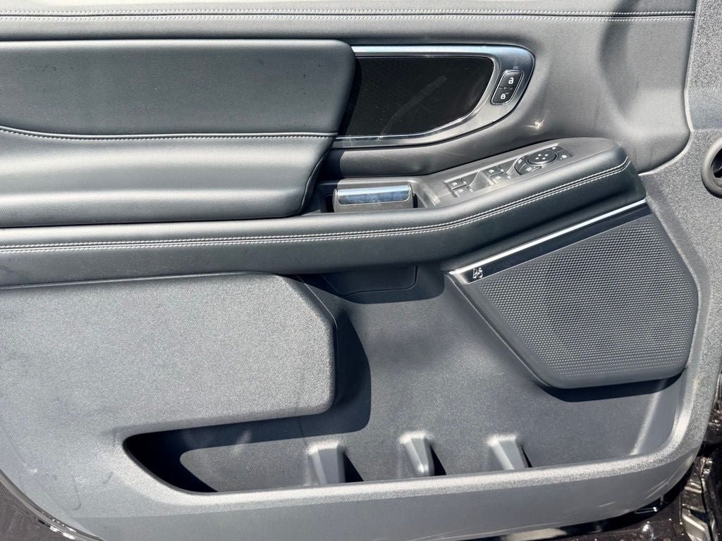 New 2026 Ford Expedition Max Platinum w/ Stealth Appearance Package AWD/4WD image 18