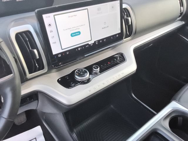 Used 2025 Ford Expedition Active RWD image 33