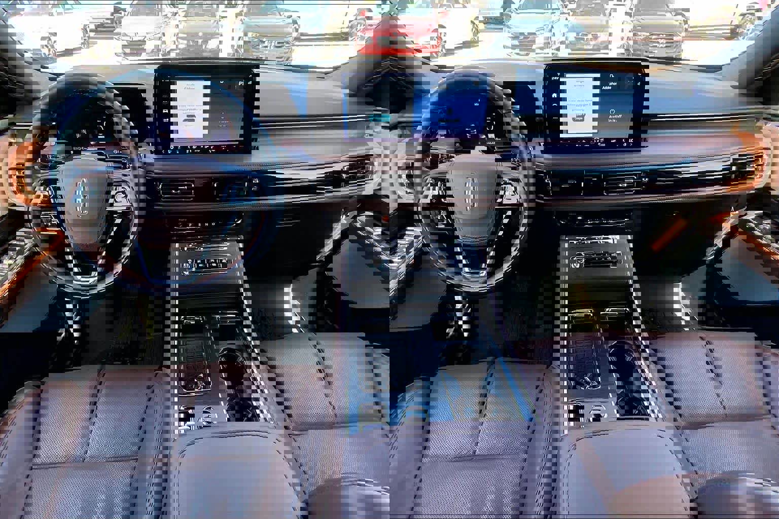 Used 2025 Lincoln Aviator Reserve w/ Equipment Group 201A image 15