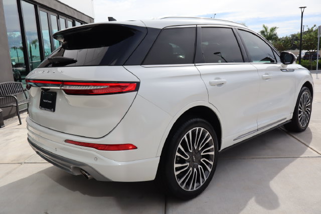 Used 2022 Lincoln Corsair Reserve w/ Sport Package AWD/4WD image 3