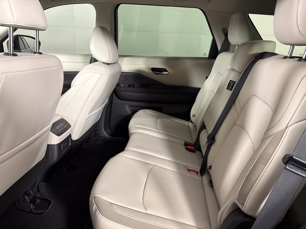 New 2026 Nissan Pathfinder SL FWD image 37