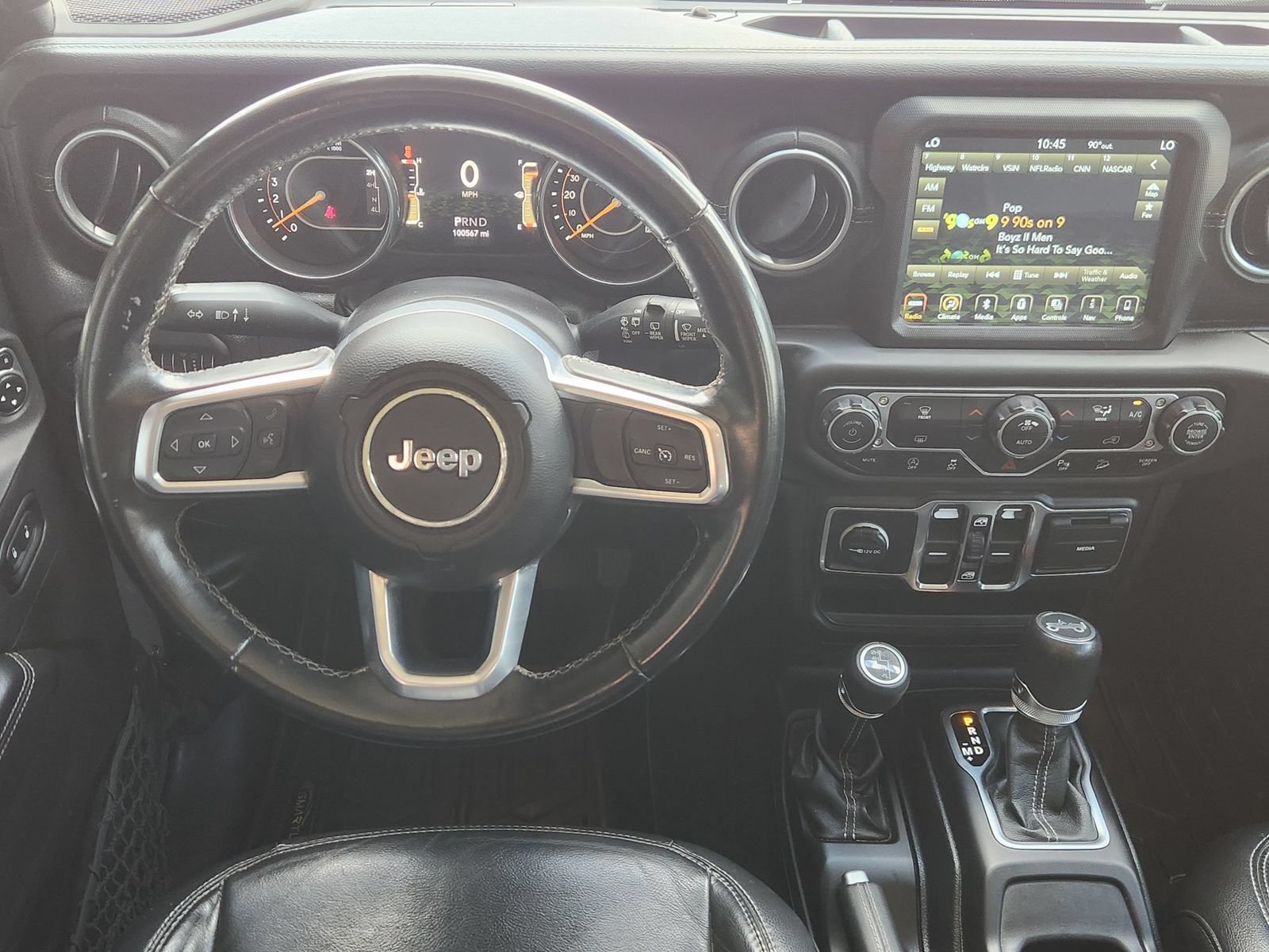 Used 2018 Jeep Wrangler Unlimited Sahara AWD/4WD image 28