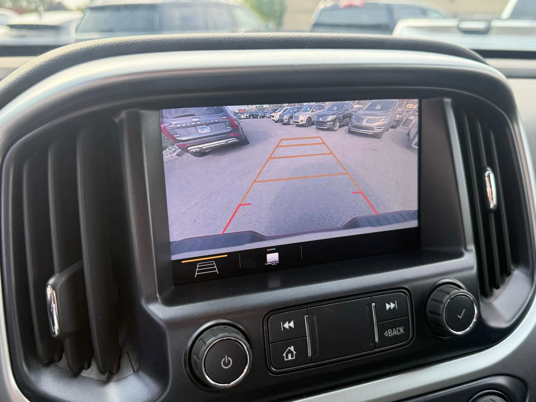 Used 2019 Chevrolet Colorado LT w/ LT Convenience Package image 27