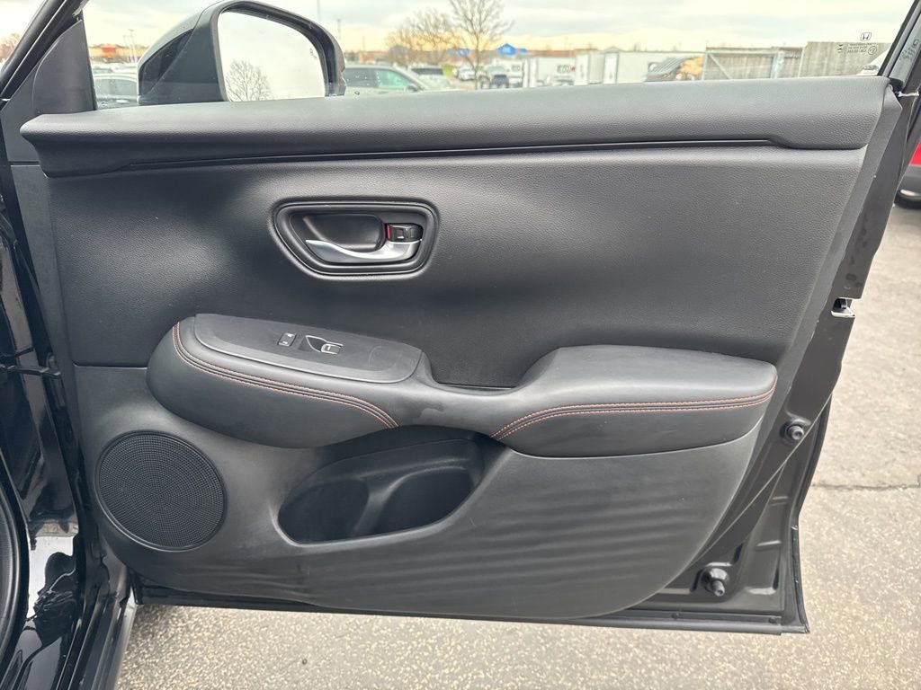 Used 2025 Honda HR-V Sport image 37