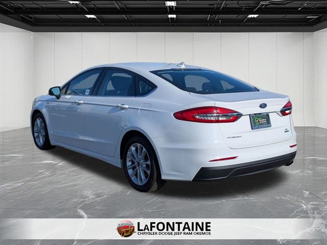 Used 2020 Ford Fusion SE image 3