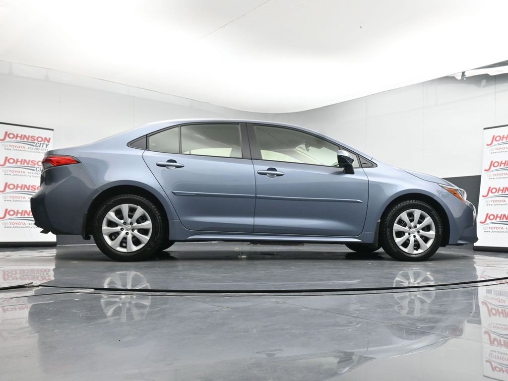Used 2023 Toyota Corolla LE image 39