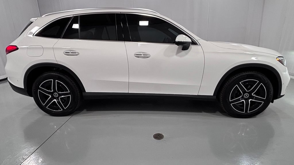 Certified 2025 Mercedes-Benz GLC 300 4MATIC image 5