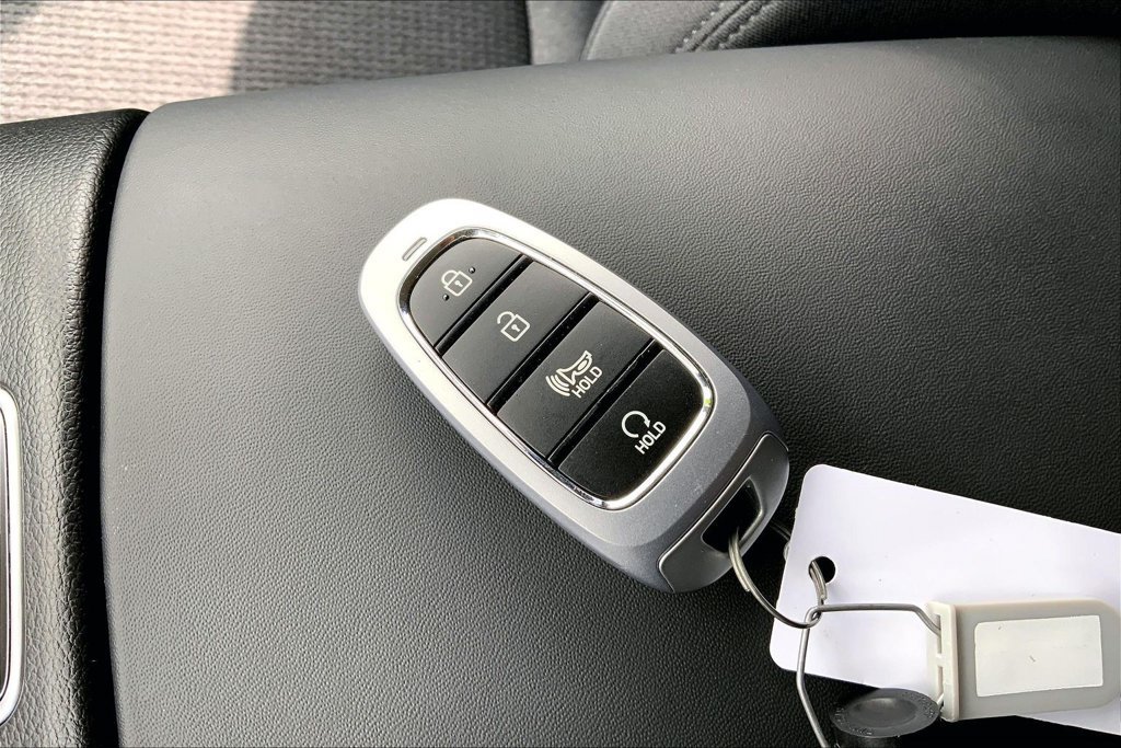 Used 2022 Hyundai Santa Fe SEL FWD image 10