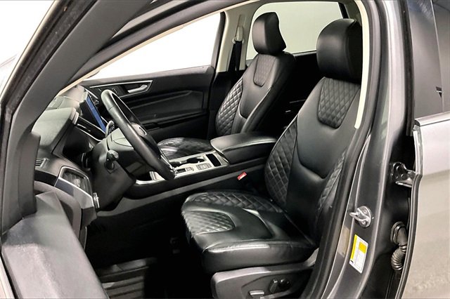Used 2024 Ford Edge Titanium w/ Cold Weather Package image 22