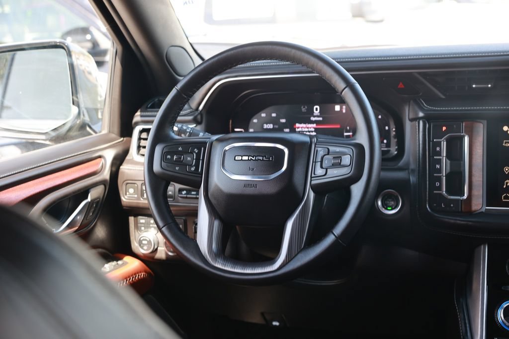 Used 2023 GMC Yukon Denali Ultimate AWD/4WD image 30