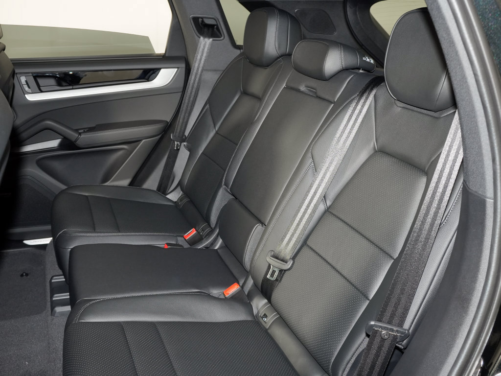 New 2026 Porsche Cayenne S AWD/4WD image 36