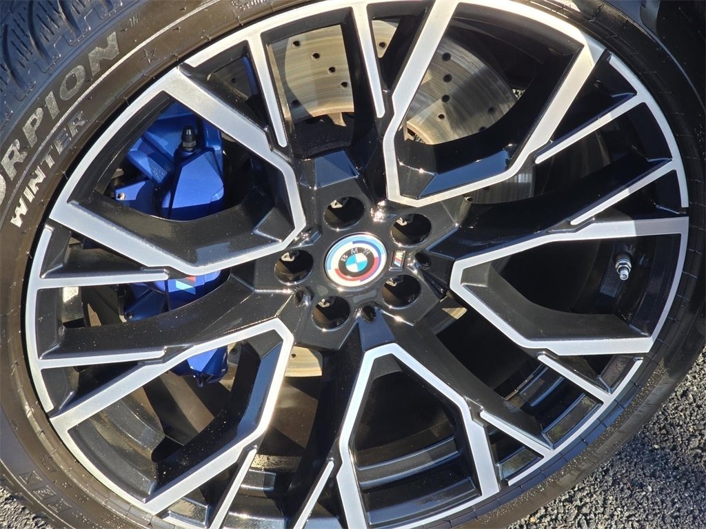 Used 2023 BMW X5 M w/ Executive Package image 17