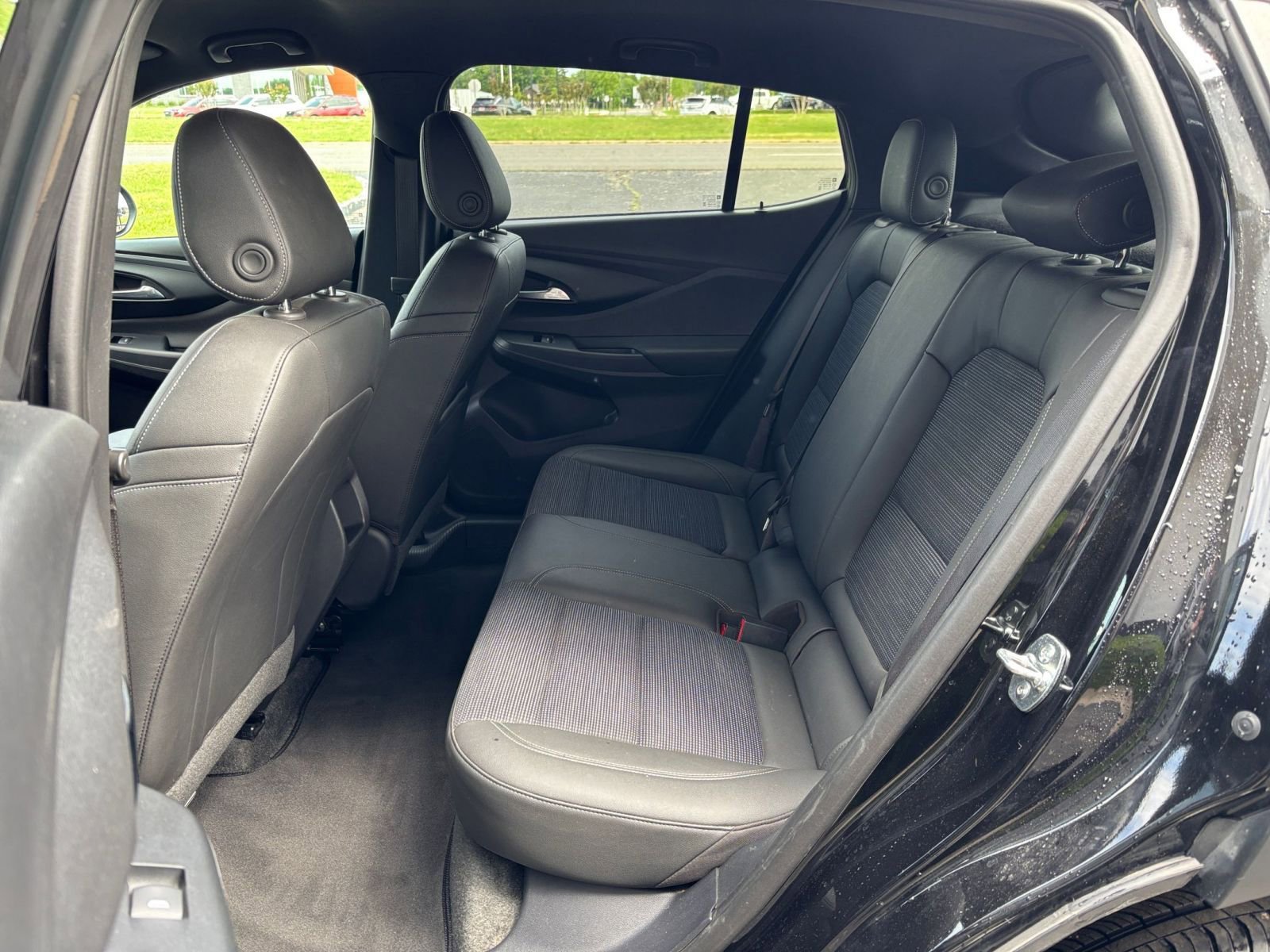 Used 2025 Buick Envista Preferred FWD image 24