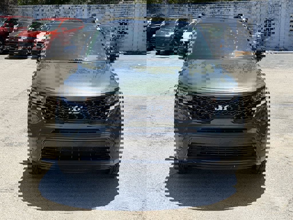 Certified 2023 Kia Sorento S w/ Panoramic Sunroof Package image 3