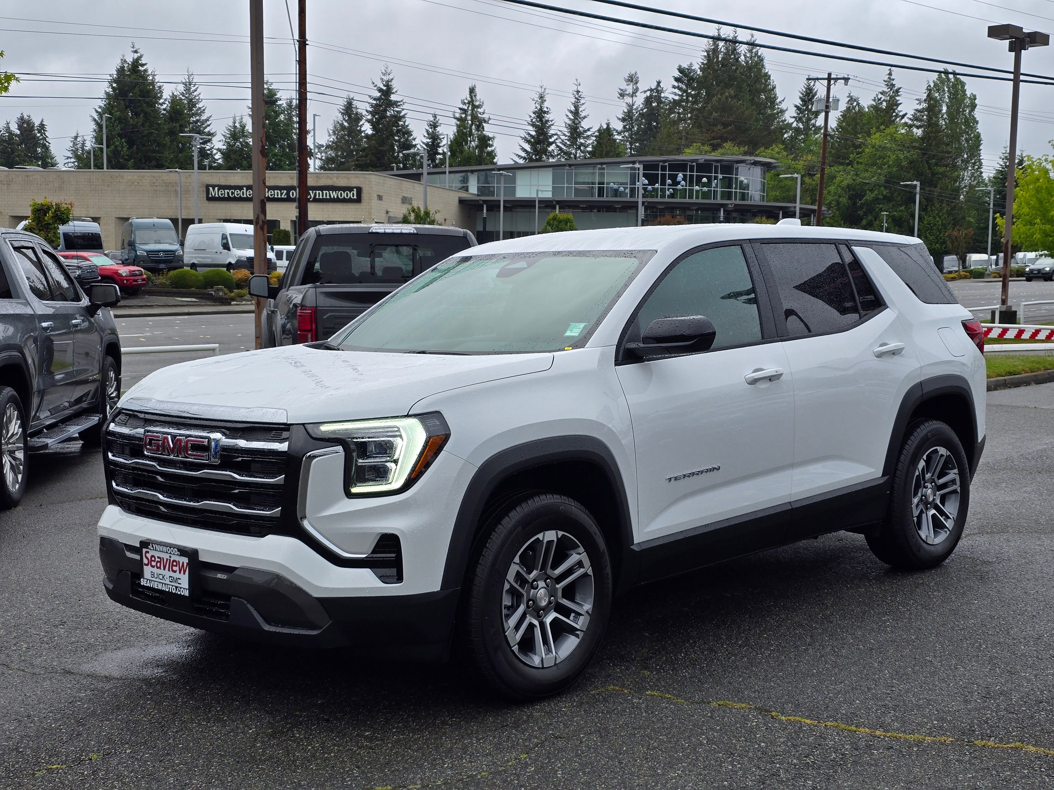 New 2025 GMC Terrain Elevation image 3