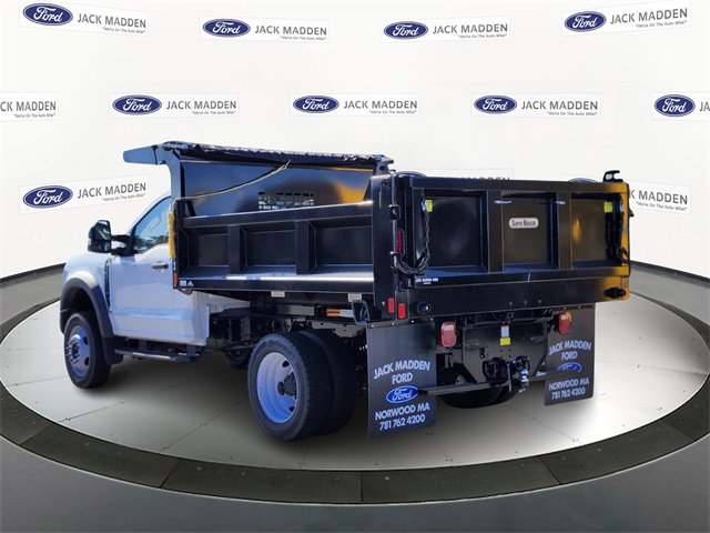 New 2025 Ford F550 4x4 Regular Cab Super Duty image 3