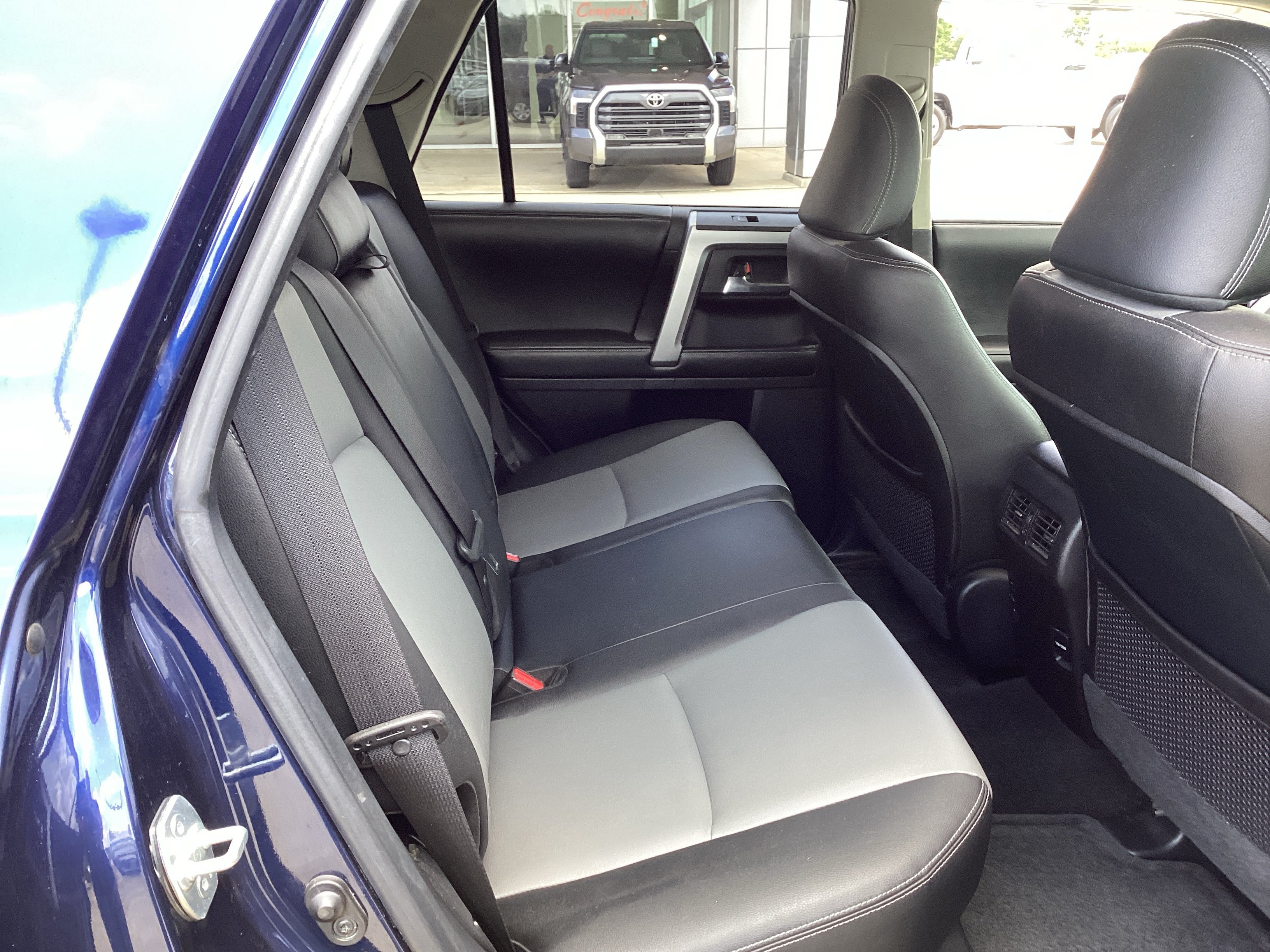 Used 2015 Toyota 4Runner SR5 Premium RWD image 11