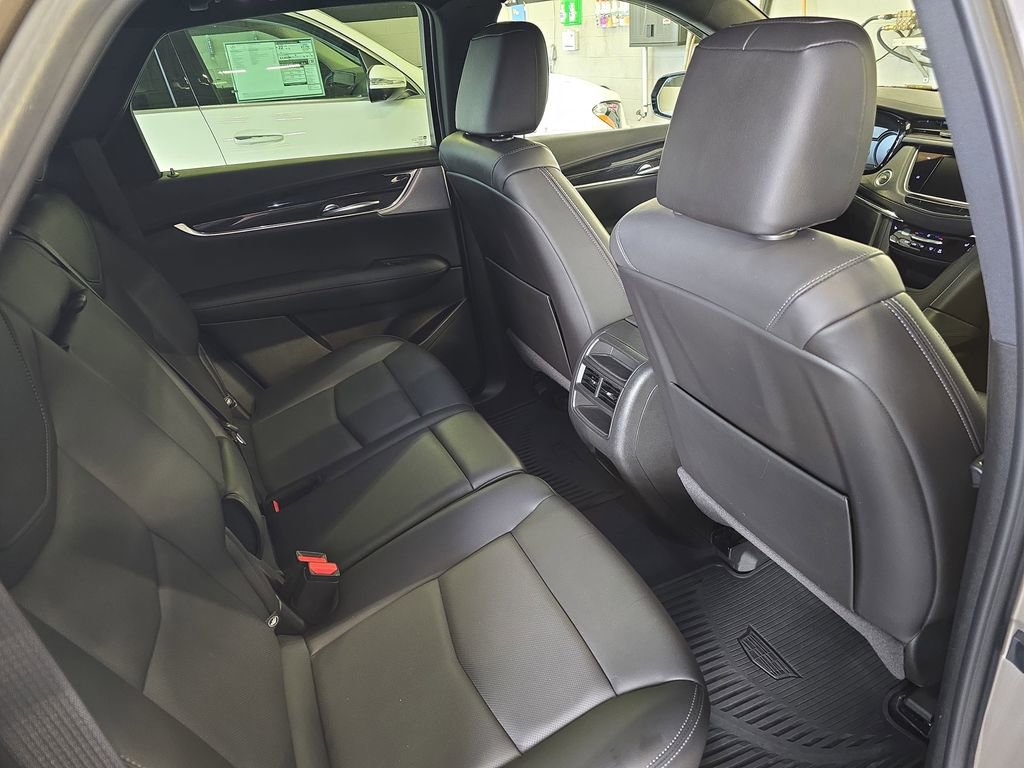 Used 2022 Cadillac XT5 Premium Luxury image 13