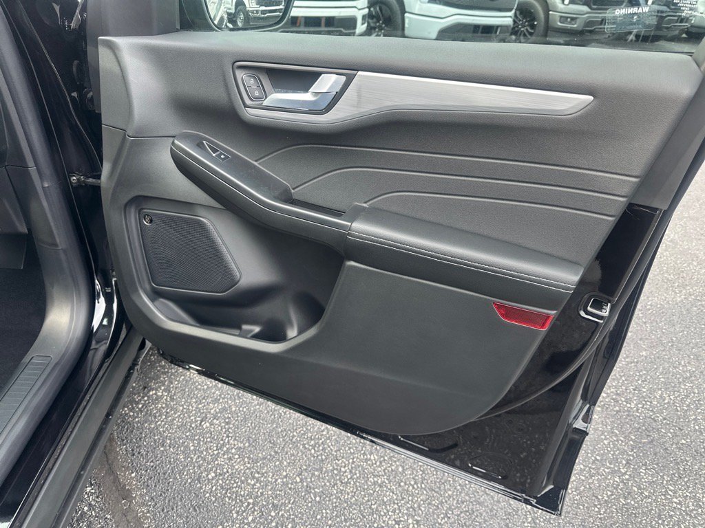 New 2026 Ford Escape SE w/ PHEV Premium Package image 48
