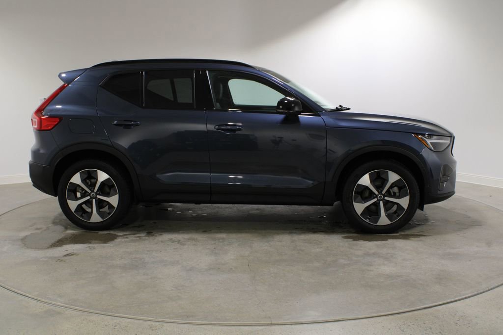 Used 2026 Volvo XC40 B5 Core w/ Climate Package image 6
