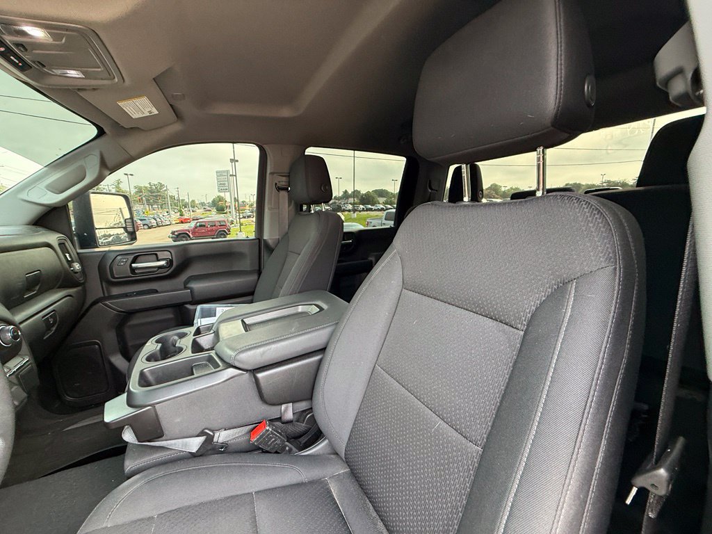 Used 2024 Chevrolet Silverado 2500 Custom AWD/4WD image 15