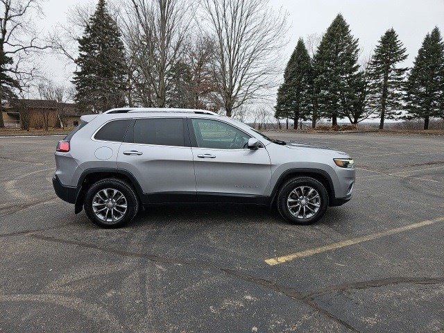 Used 2019 Jeep Cherokee Latitude Plus w/ Cold Weather Group image 7