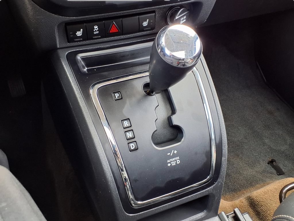 Used 2017 Jeep Patriot High Altitude FWD image 9