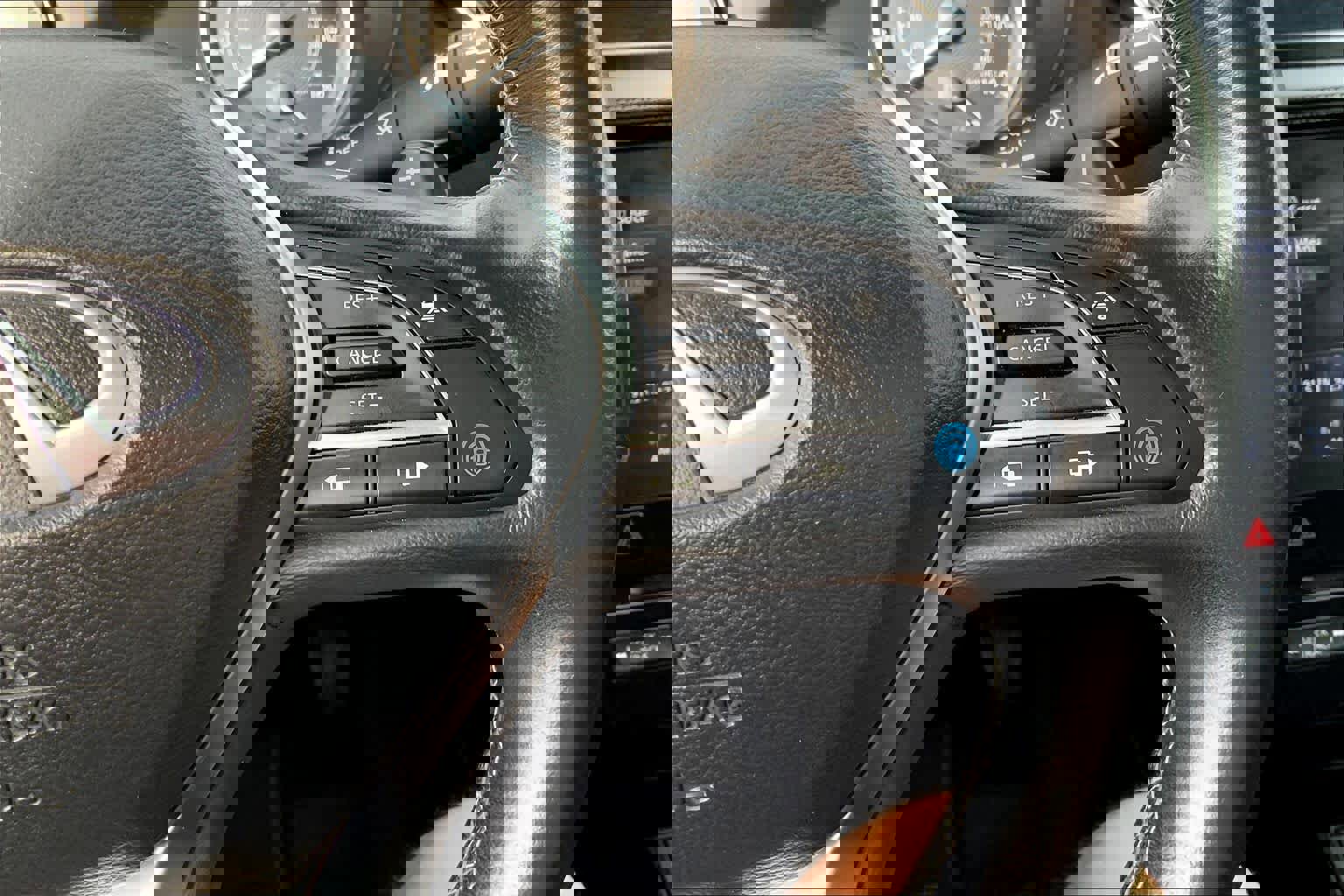 Used 2024 INFINITI QX50 Luxe image 24