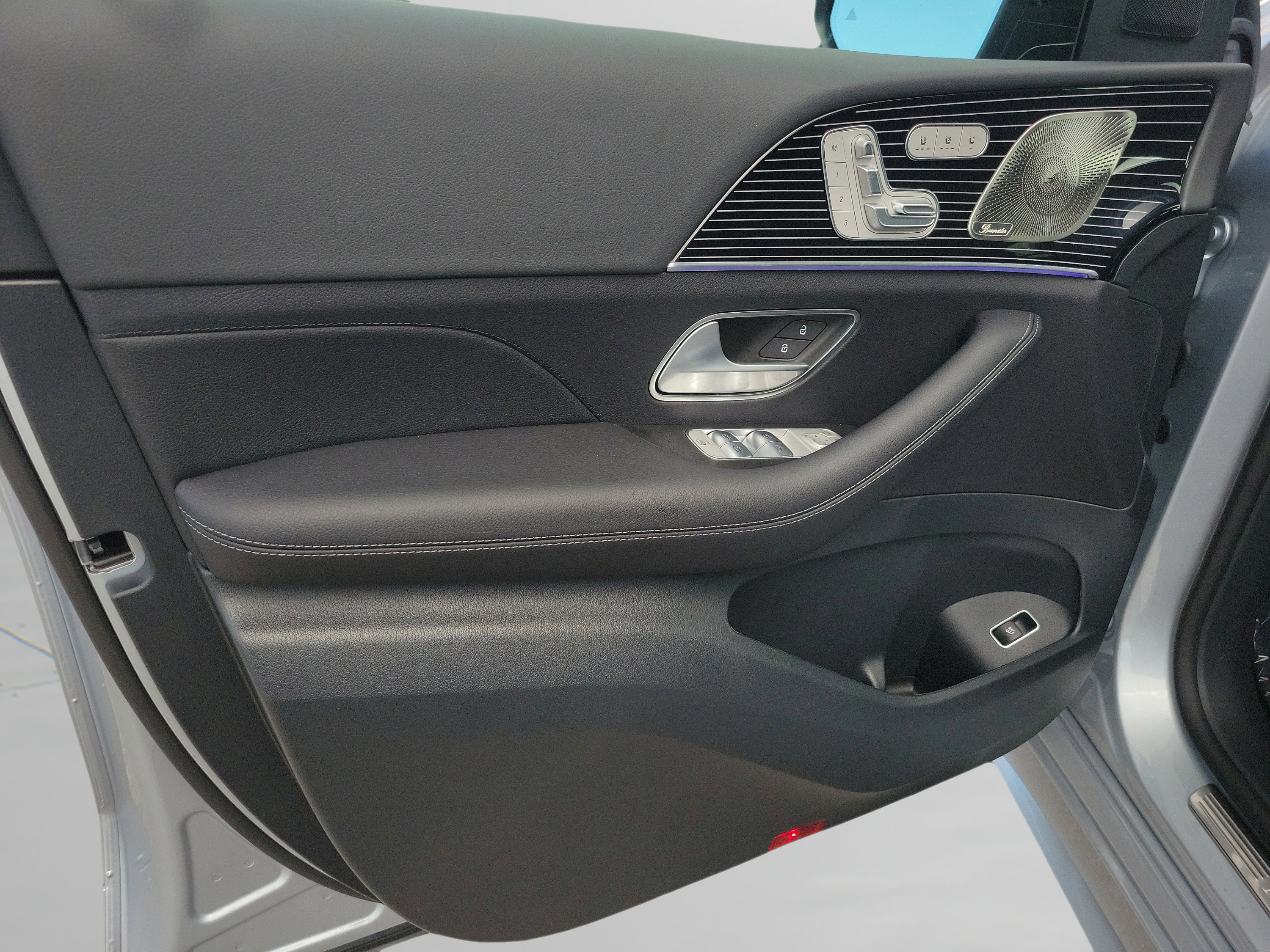 New 2026 Mercedes-Benz GLS 450 4MATIC image 15