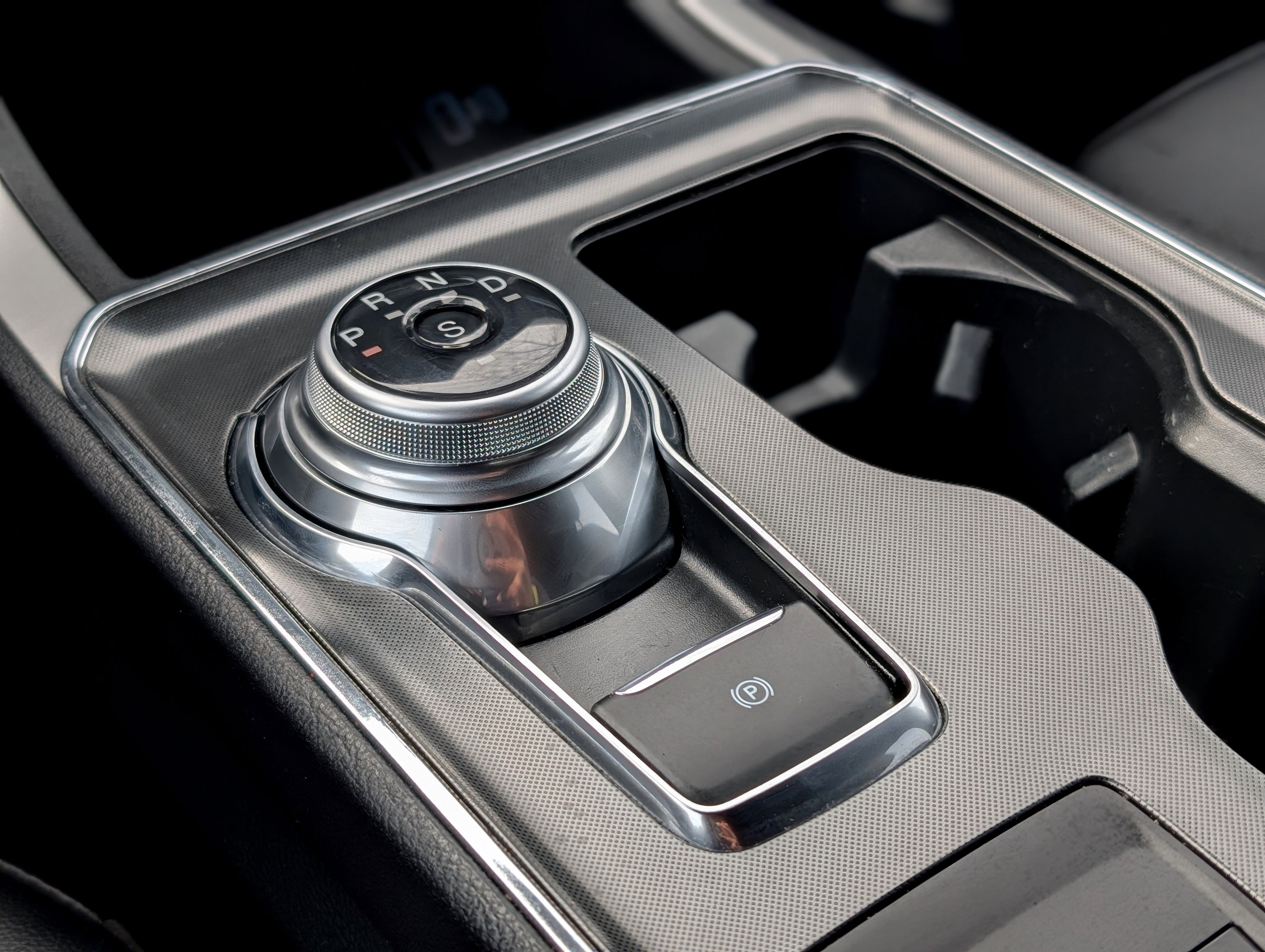 Used 2024 Ford Edge ST-Line image 17