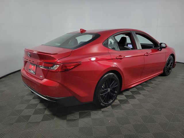 Used 2025 Toyota Camry SE image 8