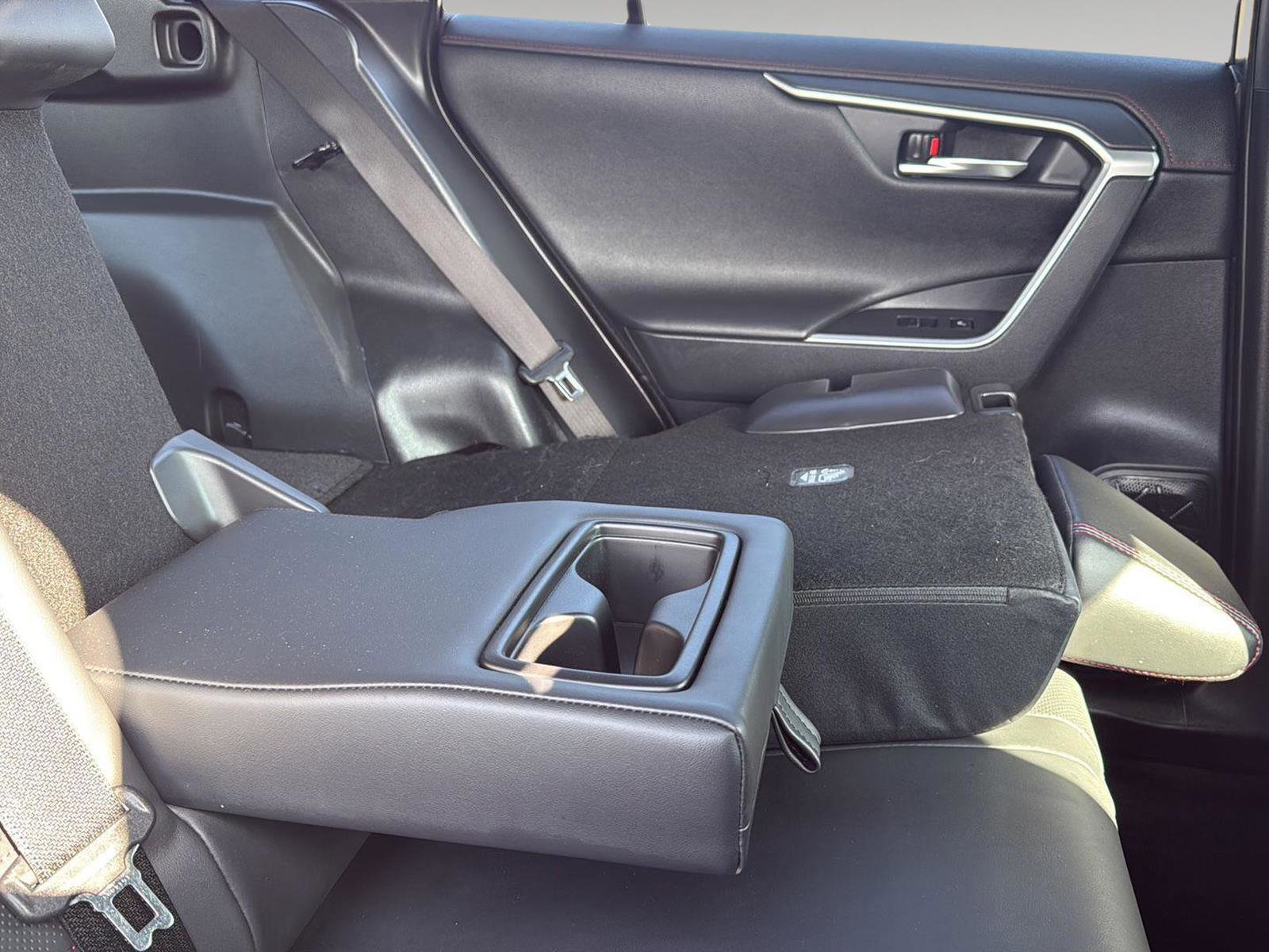 Used 2022 Toyota RAV4 XSE w/ Premium Package image 12