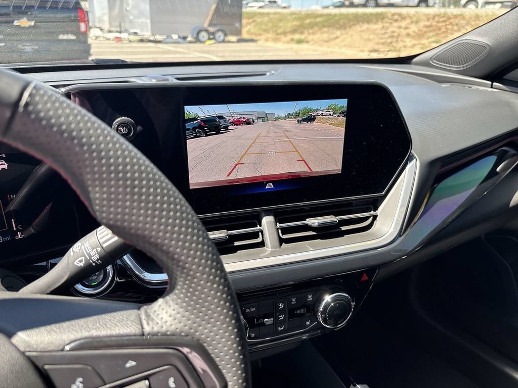 Certified 2024 Chevrolet Trax RS FWD image 19