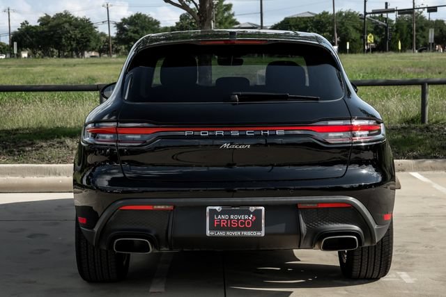 Used 2025 Porsche Macan AWD/4WD image 11
