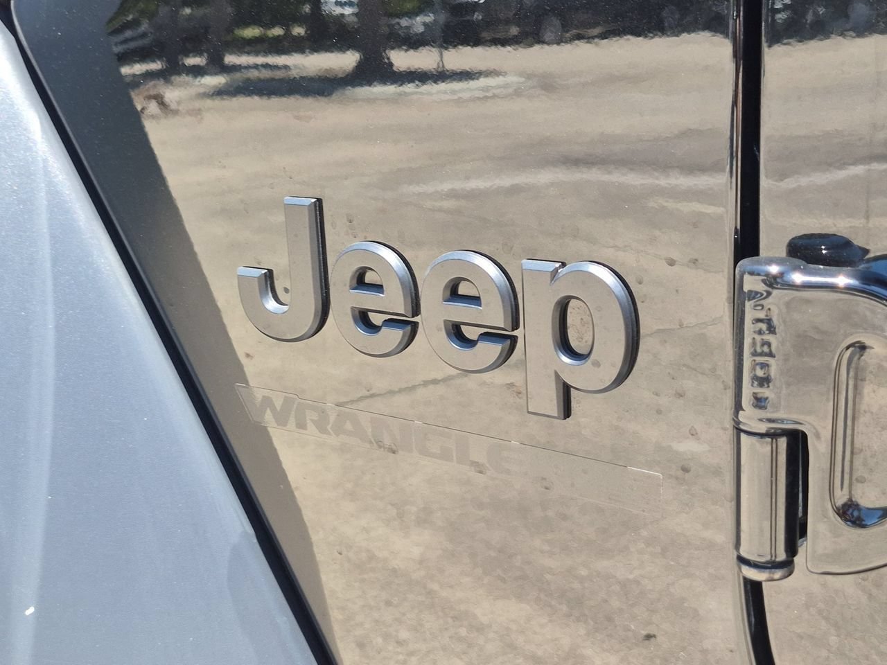 Used 2024 Jeep Wrangler Unlimited Sport AWD/4WD image 5