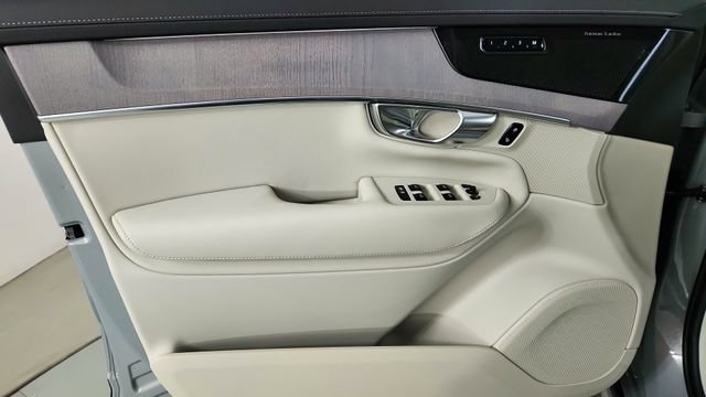 New 2026 Volvo XC90 T8 Ultra w/ Lounge Package AWD/4WD image 9