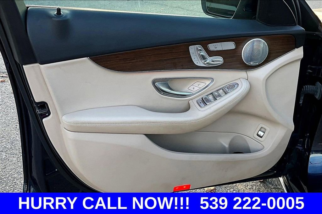 Used 2021 Mercedes-Benz C 300 4MATIC Sedan image 25