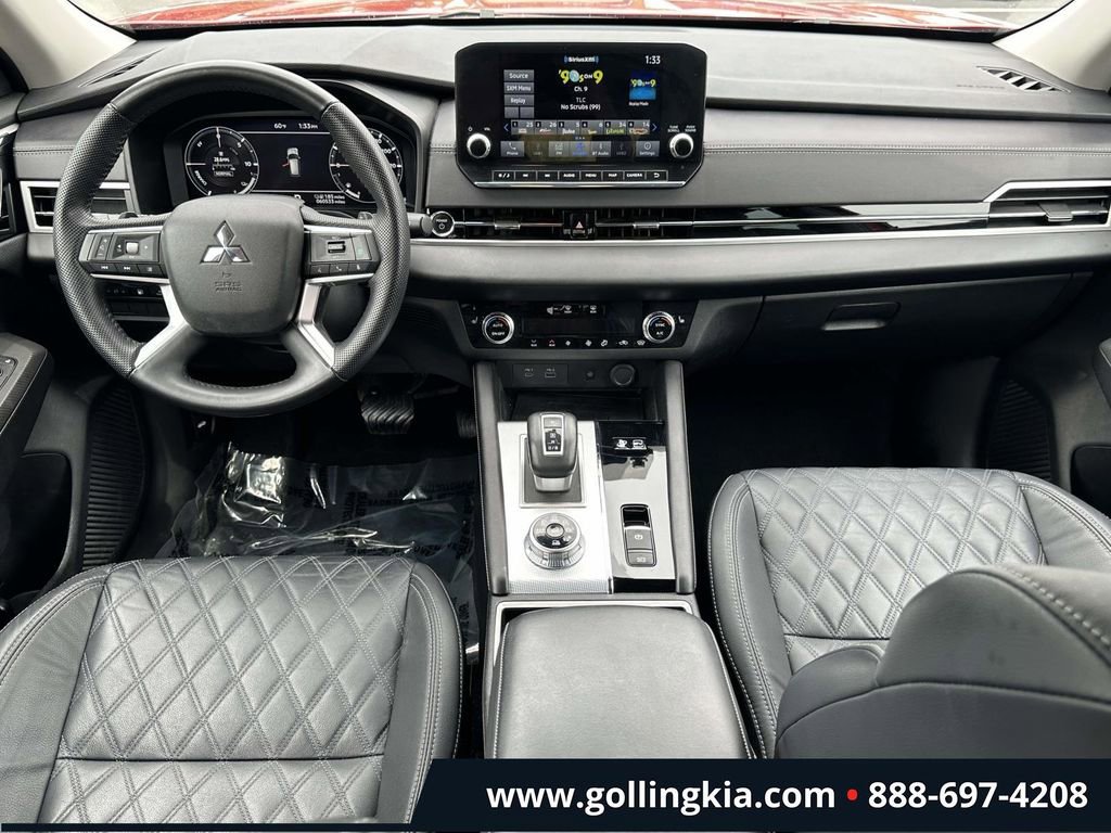 Used 2023 Mitsubishi Outlander SEL AWD/4WD image 13