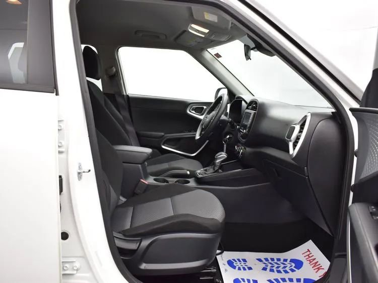 Used 2025 Kia Soul LX w/ LX Technology Package image 17