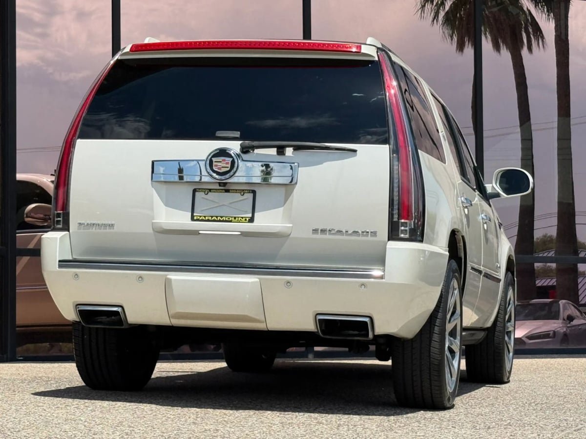 Used 2013 Cadillac Escalade Platinum AWD/4WD image 11