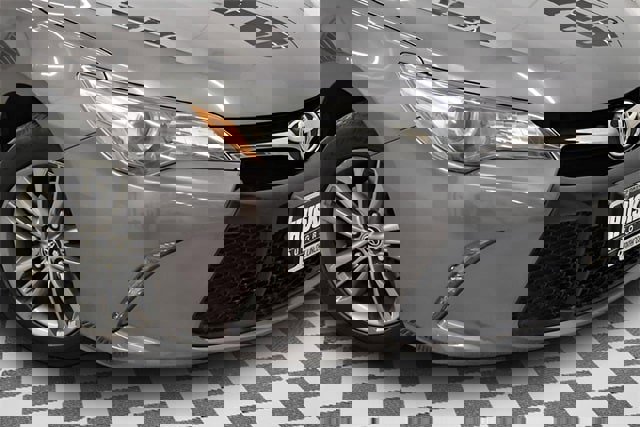 Used 2015 Toyota Camry image 15