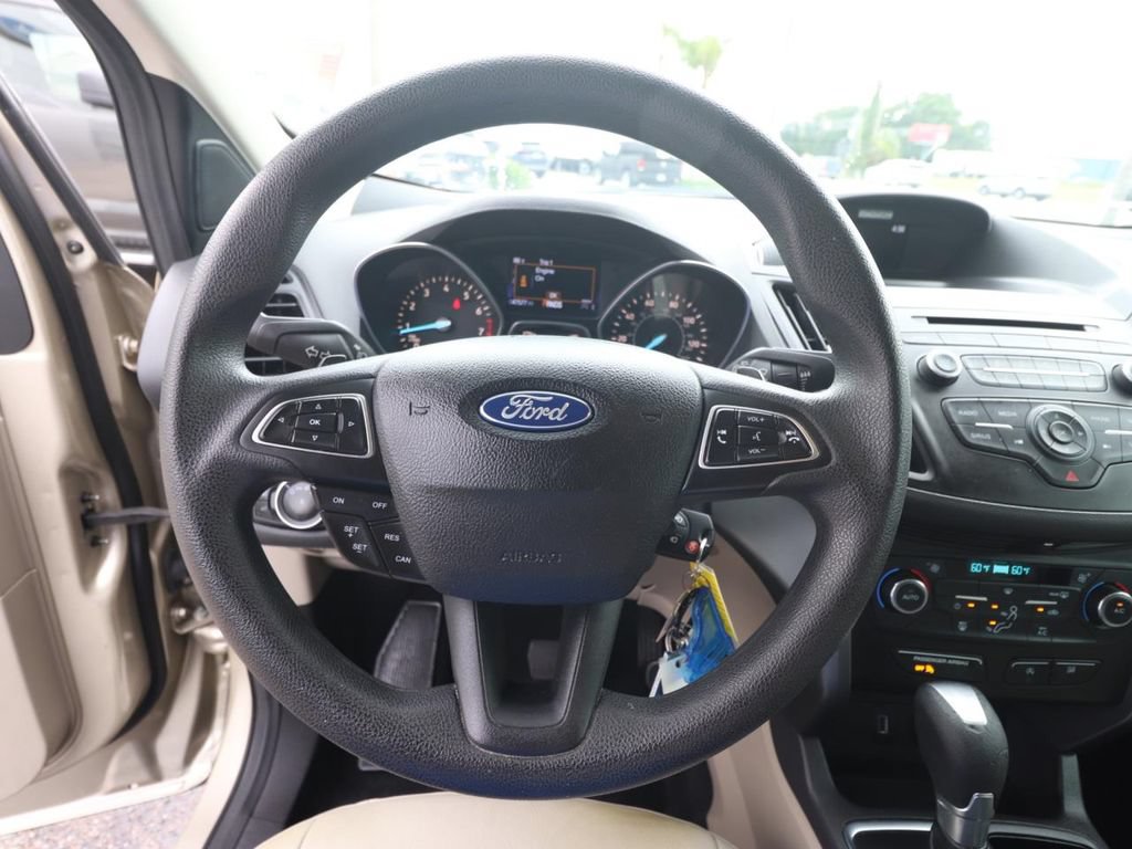 Certified 2017 Ford Escape SE FWD image 19